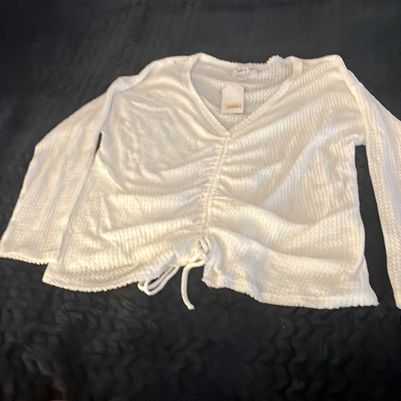 Beautiful long sleeve sinch top…brand new from Dry Goods. - Picture 1 of 1